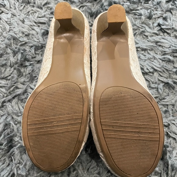 SO kitten heels size 8.5 - Picture 3 of 5